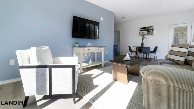 Photo - 318 W Corporation St Unit 1-220