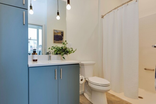 Photo - Professional Coliving - Private Room & Walk-in Closet