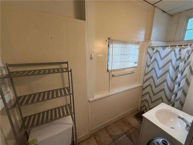 Photo - 5819 Clara St