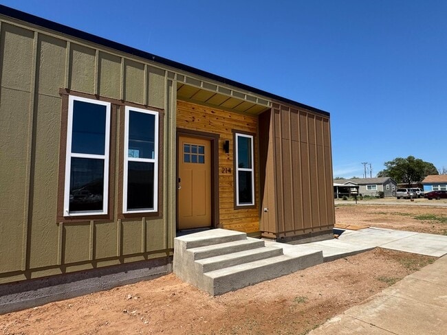 Building Photo - 214 Fig Ave