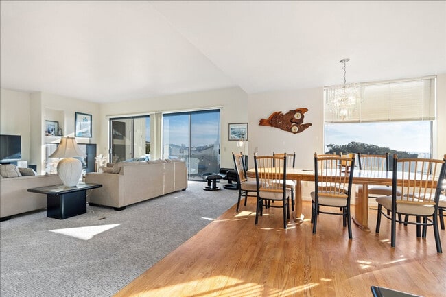 Building Photo - 150 Cypress Loop Unit SI ID1536487P