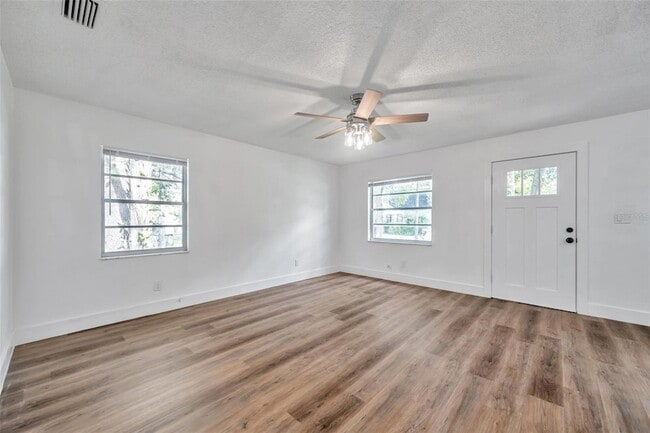 Photo - 304 W Idlewild Ave