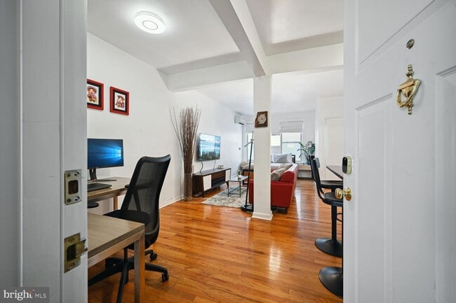 Photo - 1300 Massachusetts Ave NW Unit 503