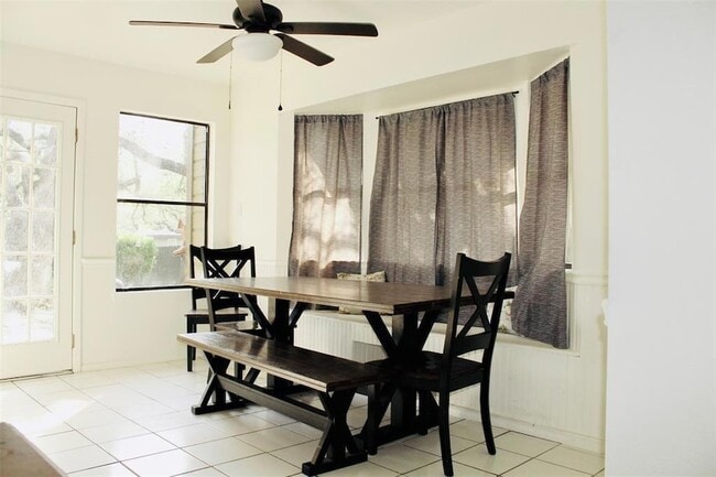 Photo - 105 Summit Ridge Dr N