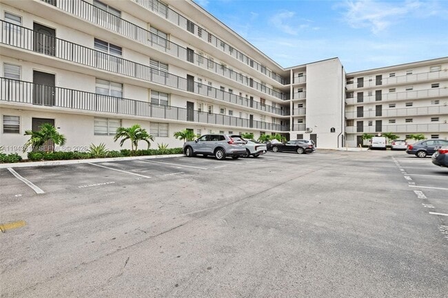 Building Photo - 14180 SW 84th St Unit 309G