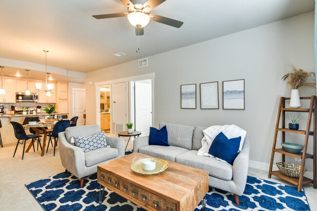 Photo - 4622 Hahns Peak Dr Unit SI ID1385715P