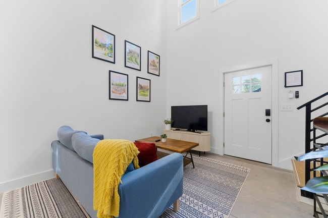 Photo - 81 Clay St SE Unit SI ID1609603P