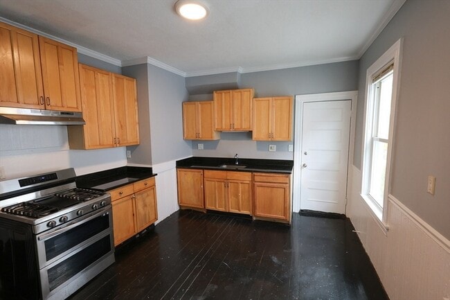 Photo - 14 Hartwell St Unit 3
