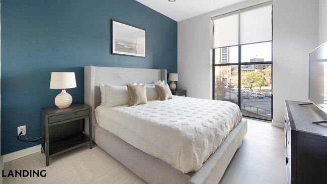 Photo - 600 19th St N Unit 203