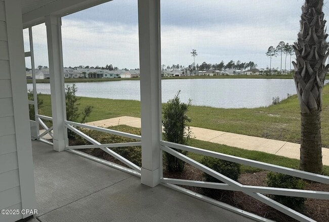 Building Photo - 8656 Weekend Dr