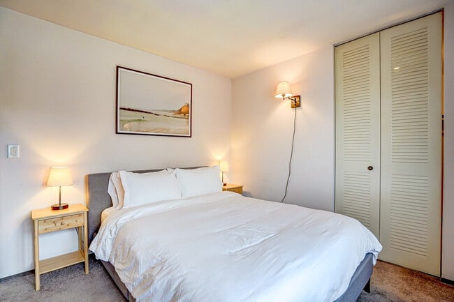 Photo - 2601 University Ave Unit ID1377393P