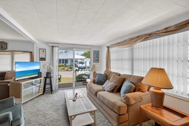 Building Photo - 718 S Green Cir Unit SI ID1578363P