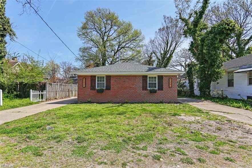 Photo - 8644 Chesapeake Blvd