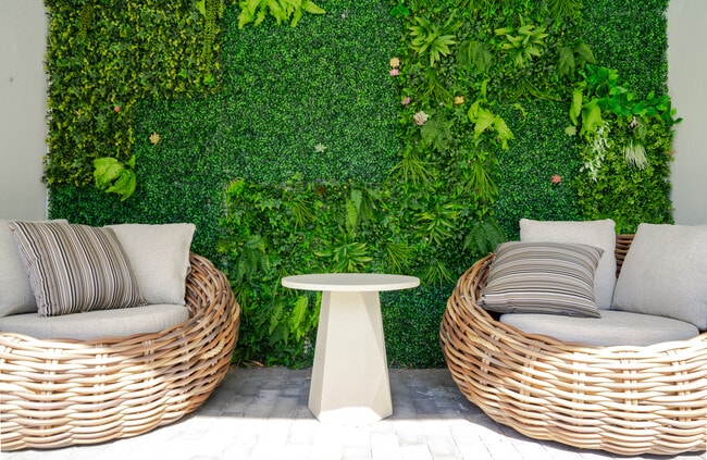 Photo - Ocean Villa Apartments