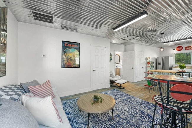 Building Photo - 15100 Sweetwater Ct Unit ID1226177P