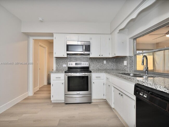 Photo - 8691 NW 16th St
