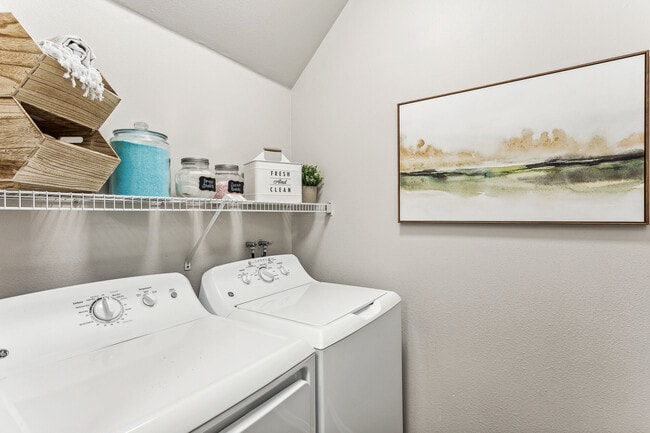 Photo - 850 on the Avenue