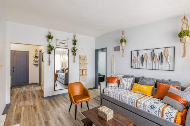 Building Photo - 1400 Montclair Ct Unit ID1390085P