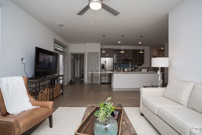 Photo - Veranda at Avalon