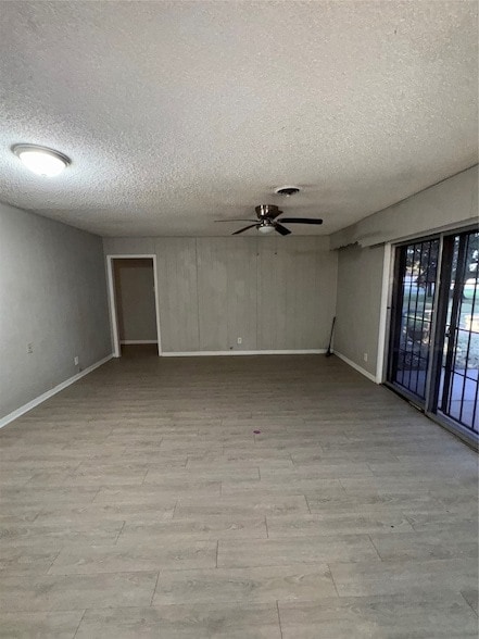 Photo - 5717 Woodrow St