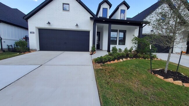 Photo - 2106 Grapewood Ln