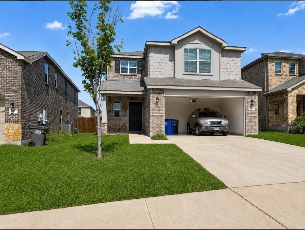 Building Photo - 825 Ozark Path