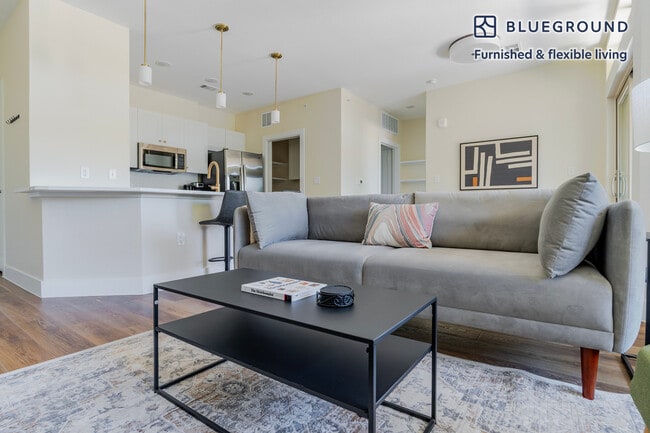 Photo - 1501 W Howard Ln Unit FL5-ID356