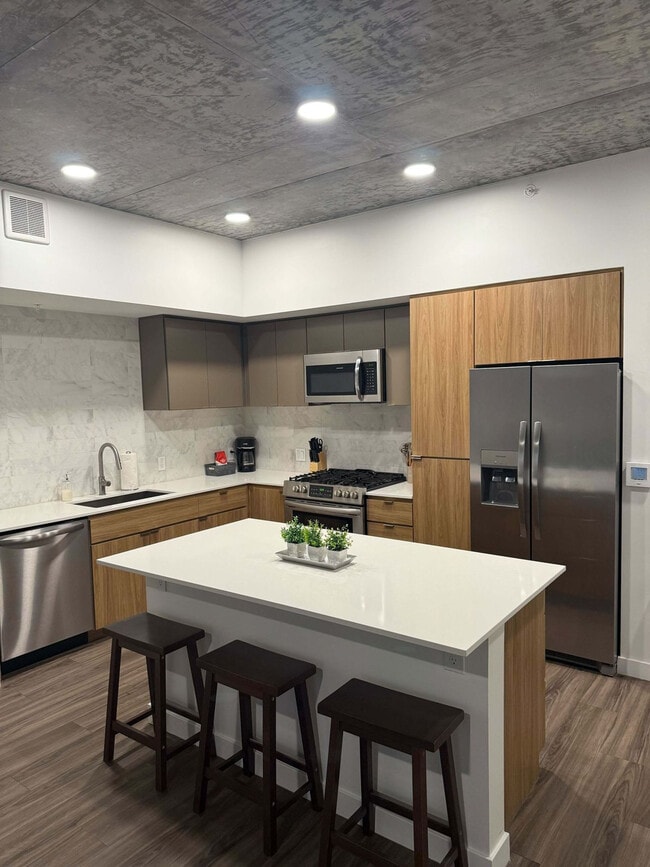 Photo - 222 E Jefferson St Unit ID1369267P