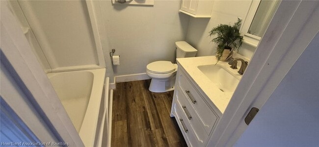 Photo - 404 N Ridgewood Dr