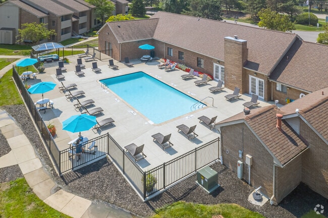 Building Photo - Shoal Creek