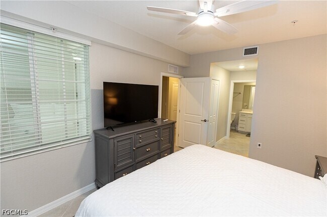 Photo - 15405 Grn Acrs Ave Unit 2327