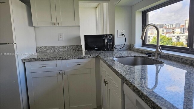 Photo - 17021 N Bay Rd Unit 710