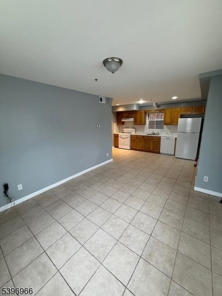 Photo - 356 Hawthorne Ave