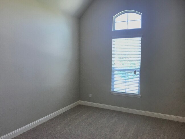 Photo - 1324 Torrent Dr