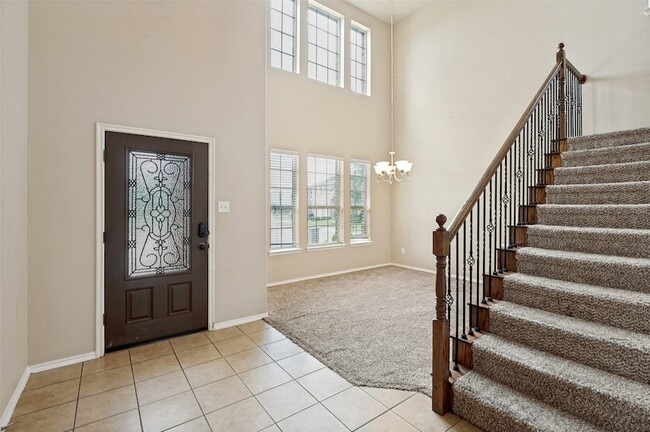 Photo - 1305 Lone Pine Dr