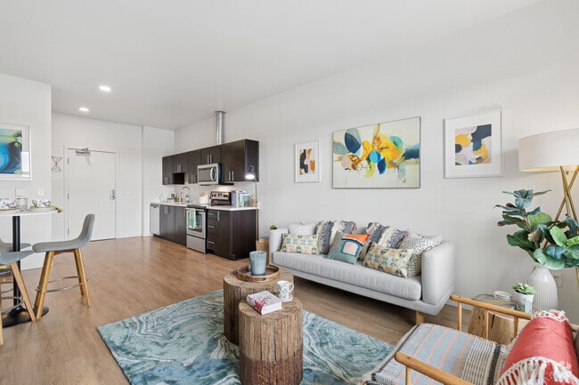 1BR, 1BA - 640SF - - Attwell off Main