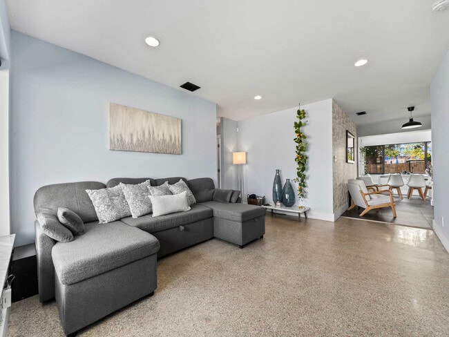 Photo - 2740 NW 21st St Unit ID1261589P