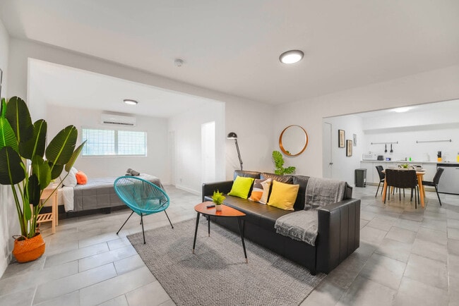 Building Photo - 515 NE 82nd St Unit FL1-ID1022222P