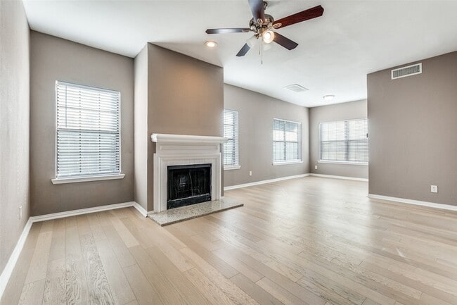 Photo - 8750 Park Ln Unit 147