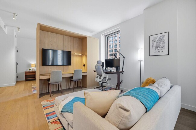 Photo - 84 William St Unit FL14-ID1290851P