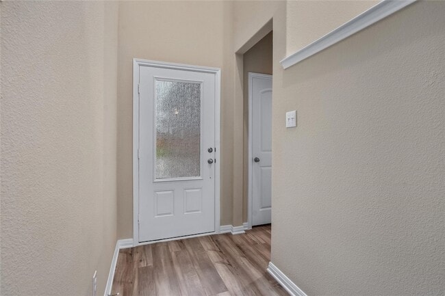 Photo - 290 Moonstone Way
