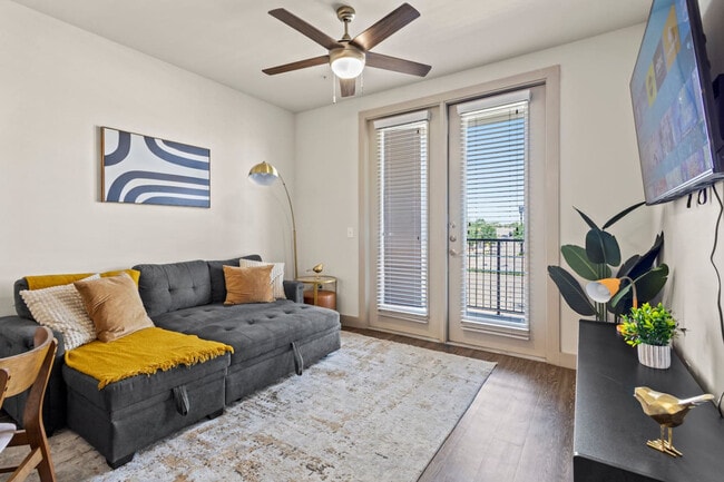 Building Photo - 10550 N Central Expy Unit SI ID1494899P