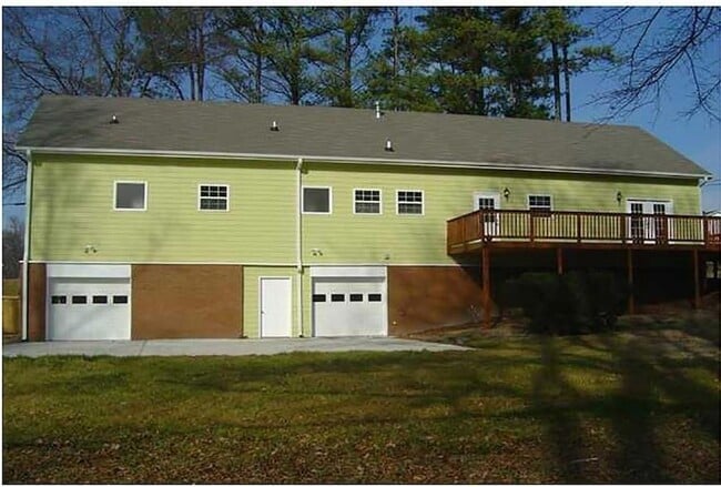 Photo - 1510 Roberts Dr SE