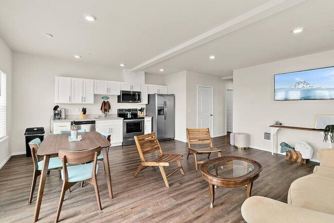 Photo - 704 E Wright Ave Unit ID1296630P