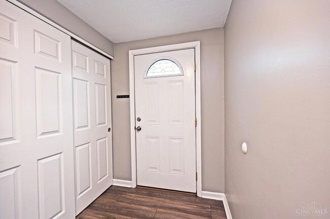 Photo - 920 Woodlyn Dr N