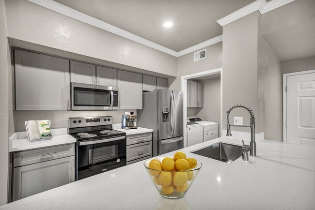 Photo - Oak Brook Apartments