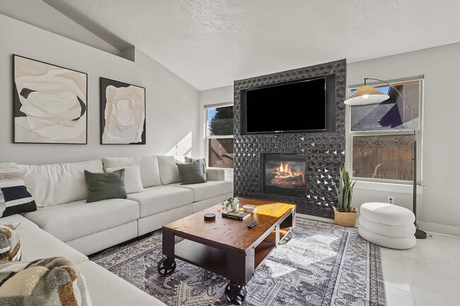 Photo - 9541 W Silverbirch St Unit ID1250627P