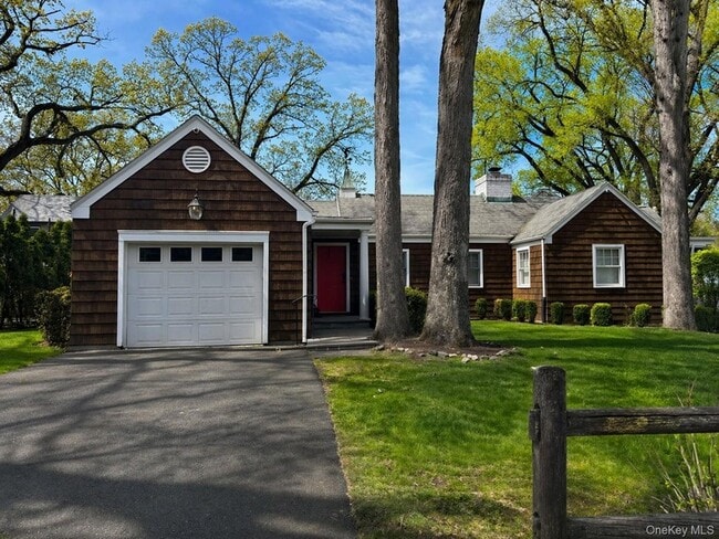 Building Photo - 658 Shore Acres Dr