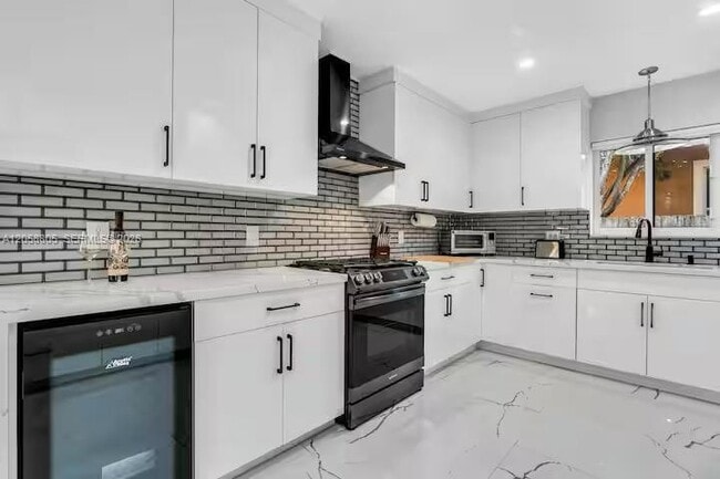 Photo - 3204 Robbins Rd