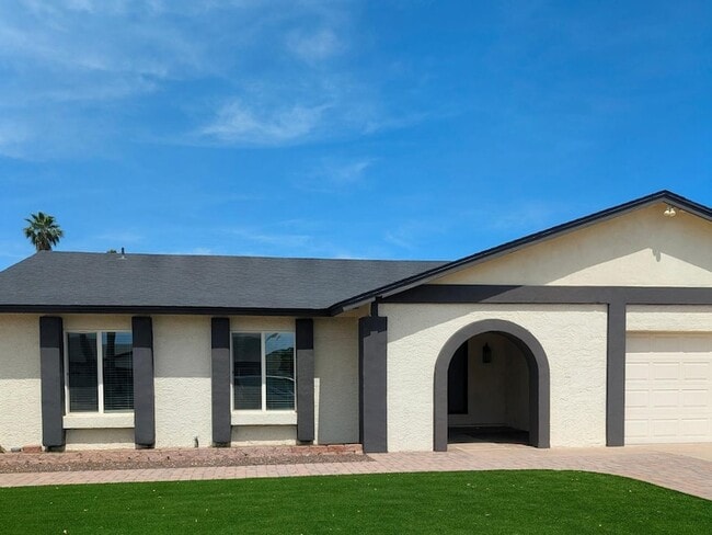 Photo - 1016 W Manhatton Dr